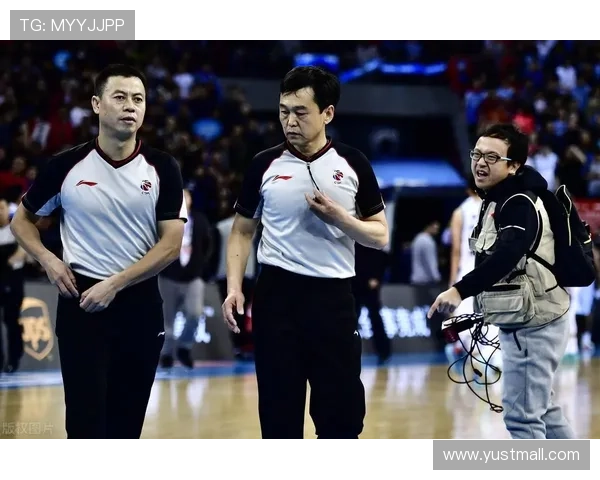 川超球员飞踹裁判事件风波不断 禁赛之外或面临更严厉处罚